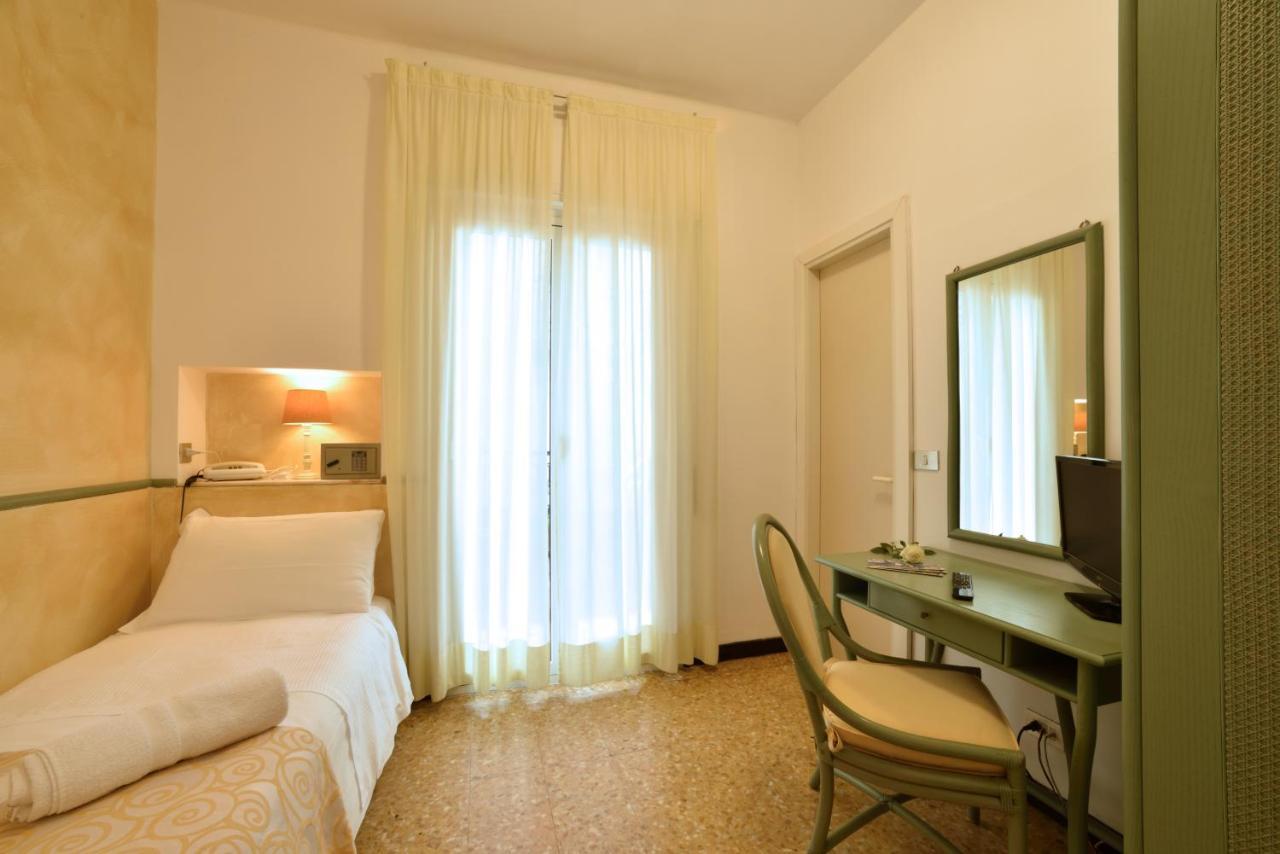 Hotel Morchio Mhotelsgroup Диано-Марина Экстерьер фото