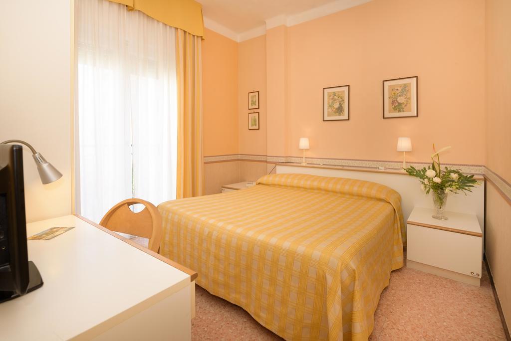 Hotel Morchio Mhotelsgroup Диано-Марина Экстерьер фото