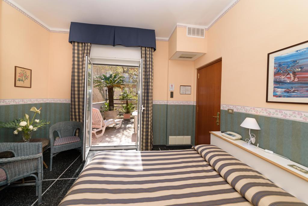 Hotel Morchio Mhotelsgroup Диано-Марина Экстерьер фото