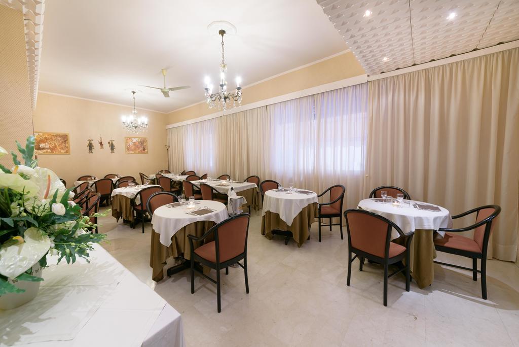 Hotel Morchio Mhotelsgroup Диано-Марина Экстерьер фото