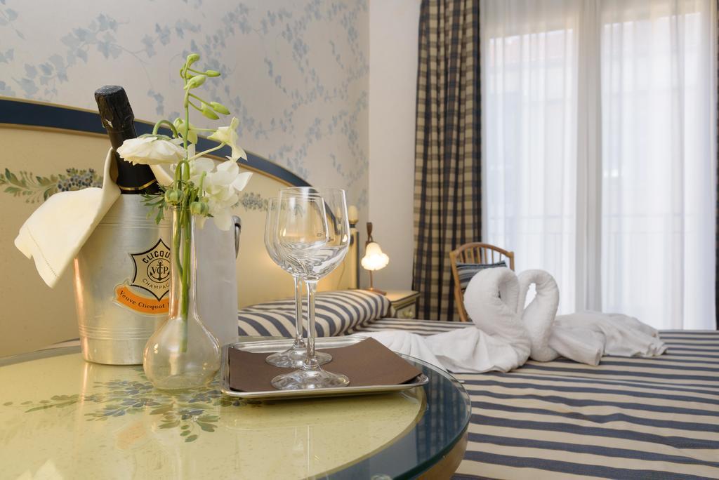 Hotel Morchio Mhotelsgroup Диано-Марина Экстерьер фото