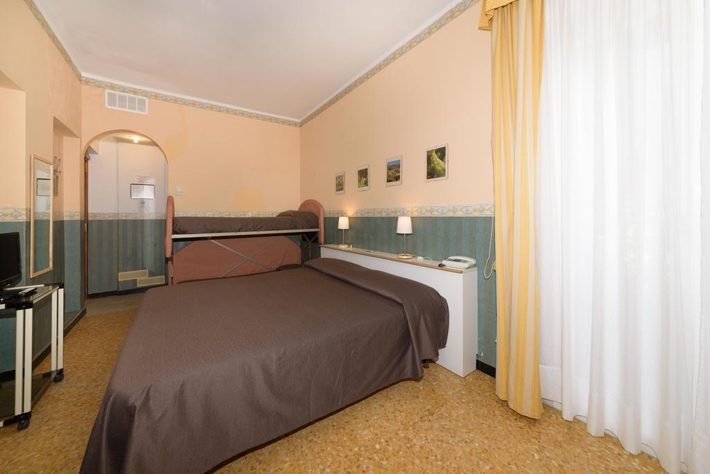 Hotel Morchio Mhotelsgroup Диано-Марина Экстерьер фото