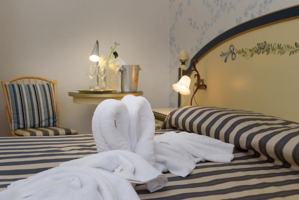 Hotel Morchio Mhotelsgroup Диано-Марина Экстерьер фото