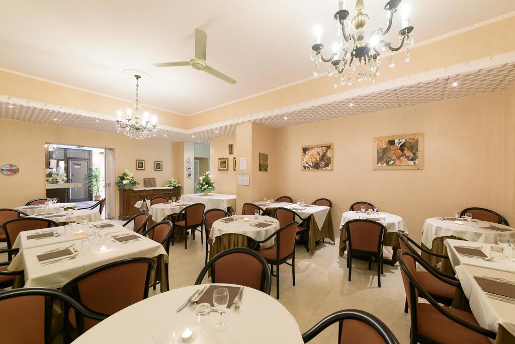 Hotel Morchio Mhotelsgroup Диано-Марина Экстерьер фото